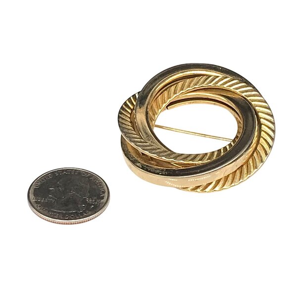 Vintage Gold Tone Interlocking Rings Lapel Pin Brooch, Triple Ring with Two - Picture 4 of 4